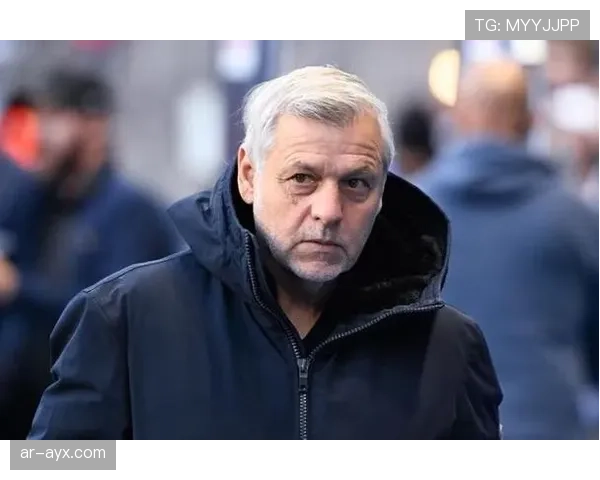 热内西奥悲痛中坚持带队：父亲离世后出征展现职业精神